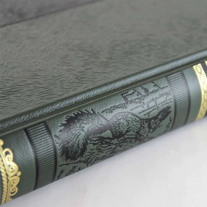 Подарочный набор "Охота" с книгой "Большая книга русской охоты" и панно